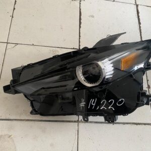 #14,220 CX30 21-24 FARO IZQ