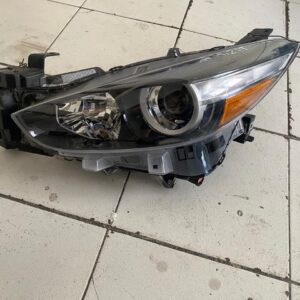 #14,219 MAZDA 3 17-18 FARO IZQ