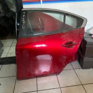 #14,276 MAZDA 3 19-23 PUERTA TRASERA IZQ