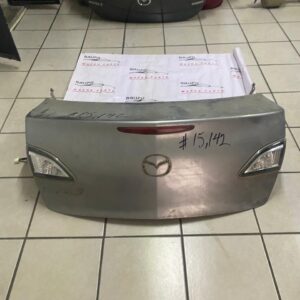 #15,142 MAZDA 3 TAPA CAJUELA